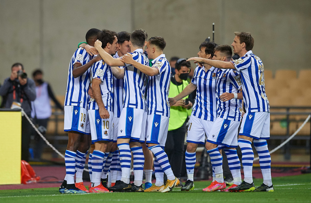 包含冲刺阶段皇家社会备战国王杯，战术微调细节曝光，管理层满意，医务组通报恢复的词条