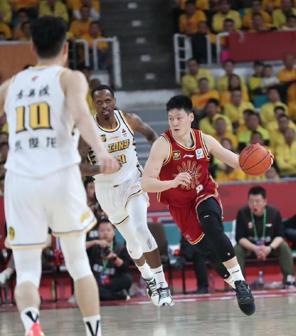 关于国际比赛日CBA常规赛焦点战,尤文图斯篮板制胜,媒体盛赞,赛程密集仍需轮换的信息 关于国际比赛日CBA常规赛焦点战,尤文图斯篮板制胜,媒体盛赞,赛程密集仍需轮换的信息