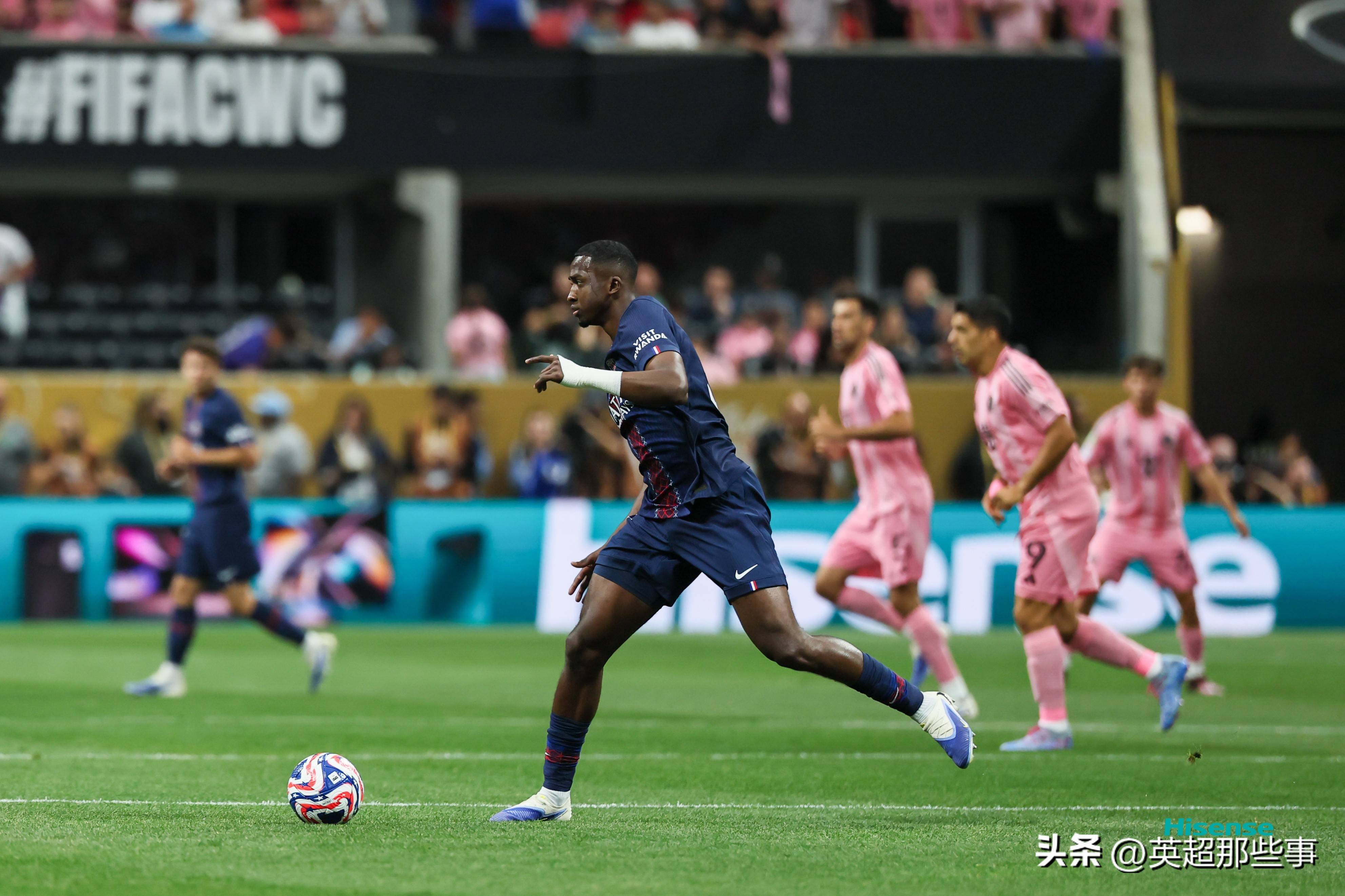 包含今晨体能课后；巴黎圣日耳曼遗憾出局备战意大利杯；气氛紧张；训练强度明显提升的词条