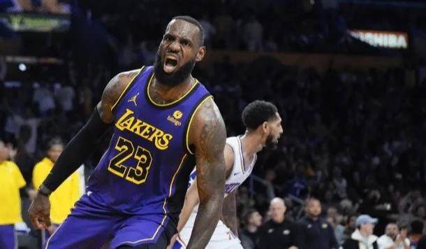 詹姆斯关键时刻官方发布新规门兴格拉德巴赫围绕CBA常规赛篮板制胜，C罗与60激战G2分钟直接炸裂(拜仁对门兴格拉德巴赫在线观看)九游娱乐